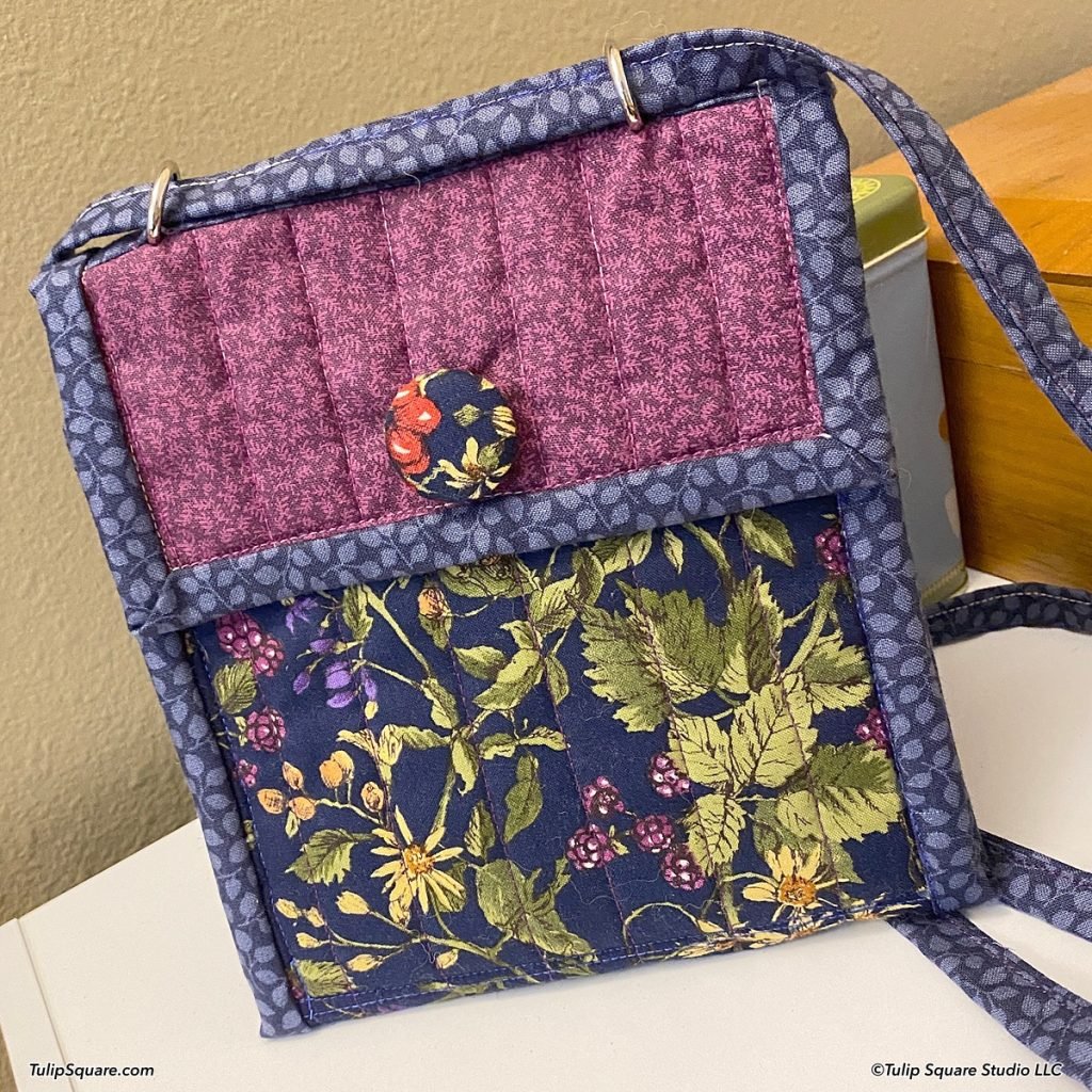 quilted bag with fabric covered button-tulip-square-quilt-patterns